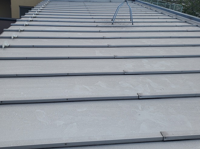 大田区上池台で錆が拡がった瓦棒トタン屋根塗り替えのため無料点検