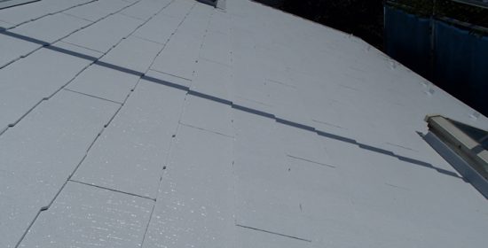 千葉市緑区の屋根塗装、白い屋根と黒い屋根はどっちが遮熱効果が高い？