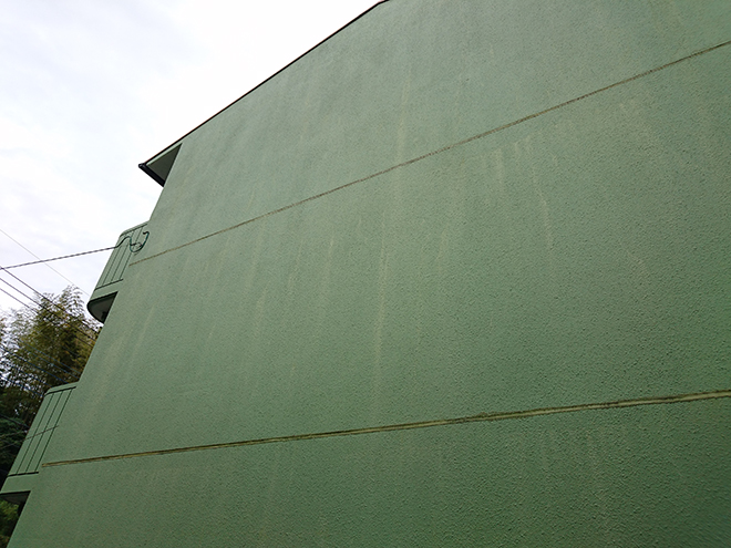 大田区西蒲田でアパート外壁塗装と水はけの悪い陸屋根防水のため点検