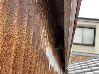 市原市松ヶ島で外壁の劣化が原因で、室内の天井に雨漏りが生じてしまった