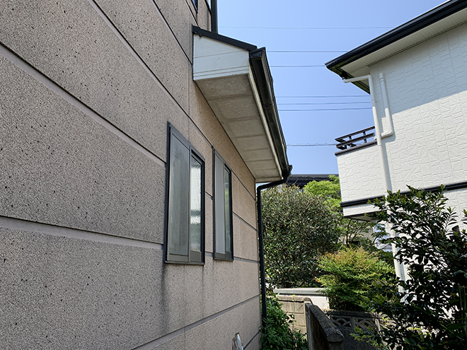 大田区鵜の木で外壁塗装の事前点検、軒天は塗装で劣化を防ぎます！