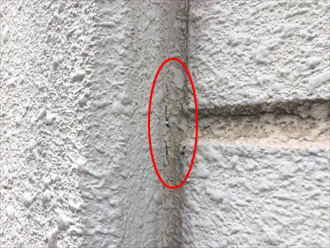 杉並区西荻南のALC外壁では表面にひび割れが発生、塗膜が劣化しているため早めの外壁塗装をお勧めします！