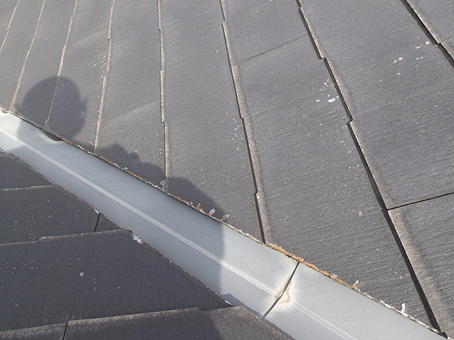 品川区荏原、色褪せた屋根材は塗装できないニチハ・パミールでした