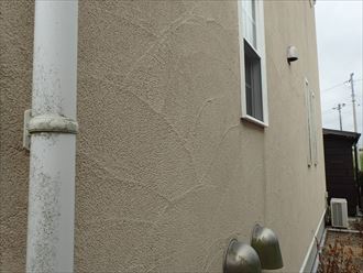 袖ヶ浦市蔵波台のスタッコ外壁への外壁塗装調査にお伺いいたしました