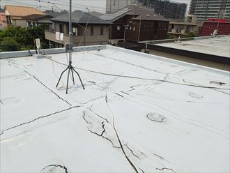 市原市瀬又の雨漏り調査、陸屋根の防水の劣化が原因による雨漏り