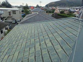 君津市南子安の屋根塗装調査、屋根の色褪せと板金に錆の発生