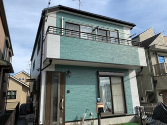 川崎市多摩区菅仙谷にてパーフェクトトップ（ND-050・ND-400）で外壁塗装！翠色がアクセントとなるツートンカラーの邸宅に