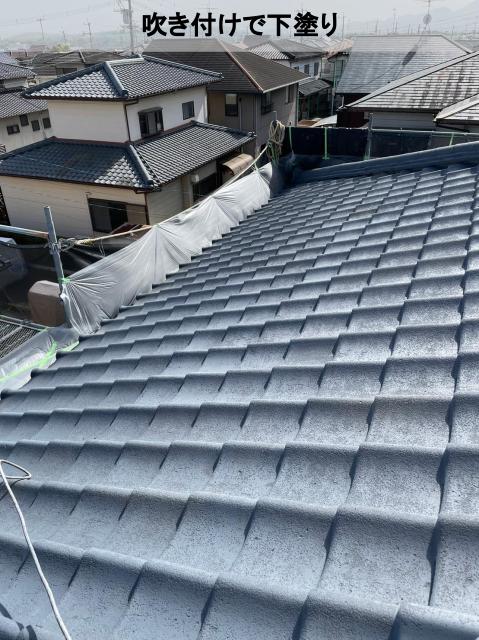 合志市にて経年劣化ですたれてしまった屋根瓦の吹き付け塗装をしてきました