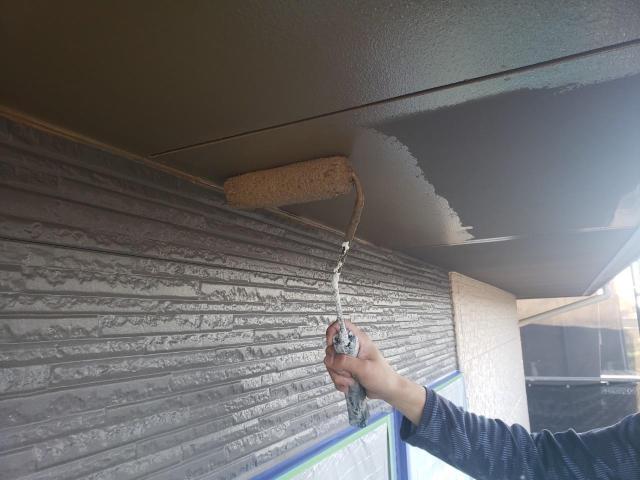 菊池郡大津町にて経年劣化により少し汚れていた軒天井塗装工事、火災や湿気から守ってくれる軒天井