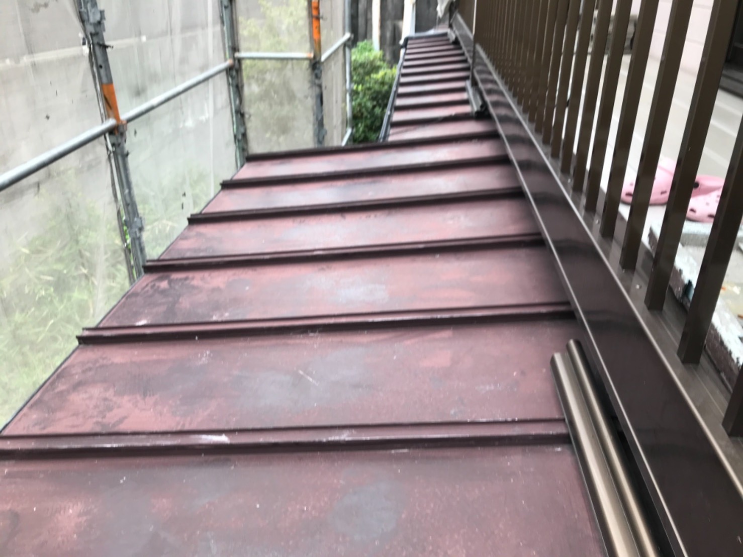 名古屋市昭和区のお客様宅にて瓦棒屋根塗装を行いました。