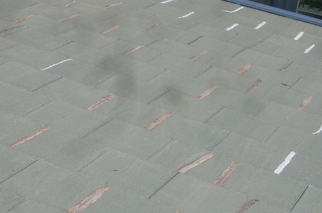 吹田市で屋根の葺き替え工事。カラーベストの上からガルバリウム
