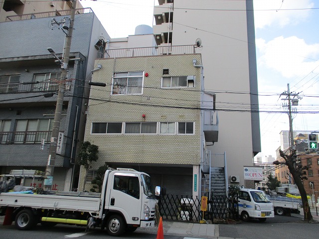 大阪市淀川区でDanサイディングセドナRFをカバー工法で施工