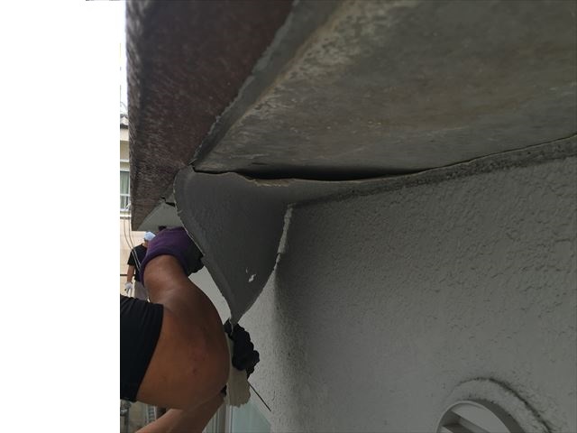 豊能町で雨漏りの為外壁塗装工事、下地補修を行いました。
