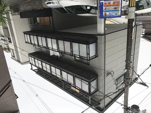 茨木市で3階建てマンションの現場調査に行ってきました。