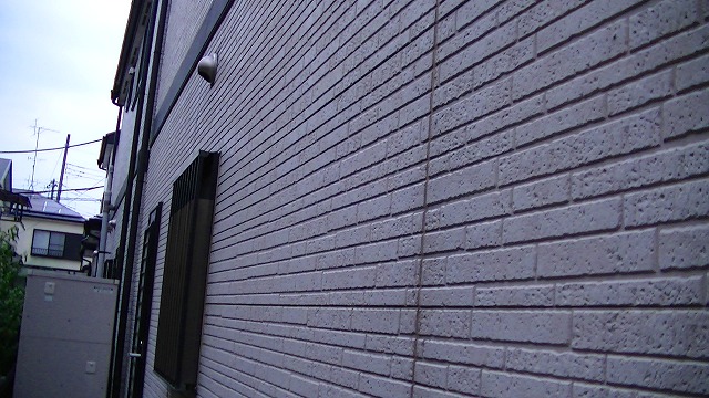 外壁塗装行う前の撥水力の無くなった外壁
