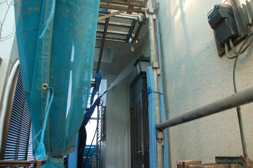 北本市モルタル外壁1階の高圧水洗浄