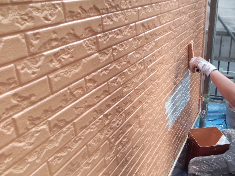 上尾市壱丁目の外壁塗装をアステックペイントのシリコンREVO1000-IRで塗装