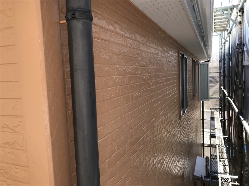 上尾市壱丁目塗装作業終了した外壁
