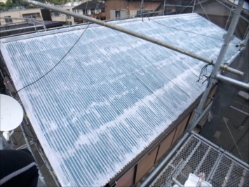 相模原市緑区にて屋根を遮熱塗料のサーモアイSiで塗装しました