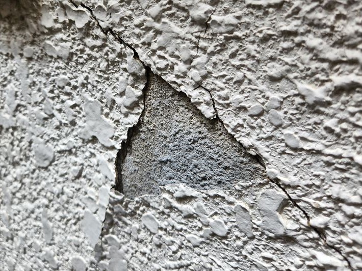 モルタル外壁の剥がれ