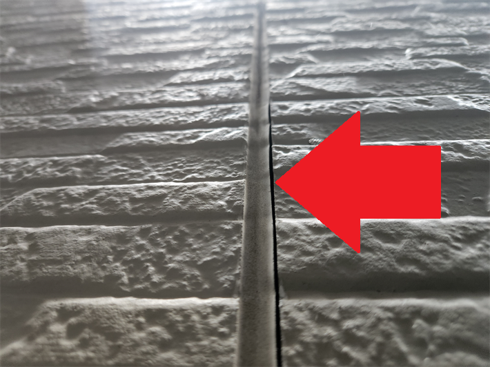 墨田区八広にてサイディング外壁の無料点検を実施！目地のシーリングが劣化しているのでシーリング打ち替え工事と外壁塗装工事をご提案！