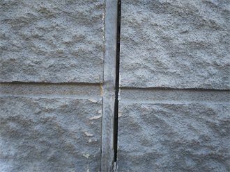 墨田区業平にてサイディング外壁の目地のシーリングが剥離！シーリング打ち替え工事と外壁塗装工事をご提案！
