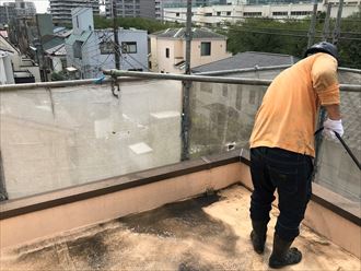 屋上の高圧洗浄