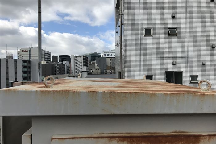中央区日本橋人形町でビル屋上のキュービクル塗装工事を施工致しました