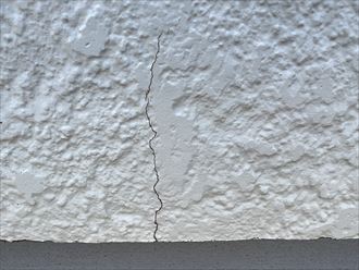 文京区大塚にて行った外壁調査！外壁にチョーキング現象やひび割れの発生がみられましたので外壁塗装工事をご提案