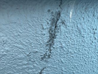 荒川区南千住にて行った外壁の調査依頼、ひび割れ・チョーキング現象などから外壁塗装工事をご提案
