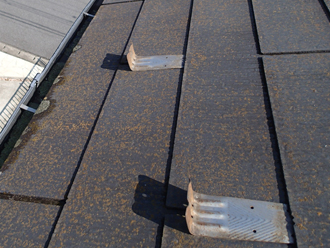 国立市青柳の屋根塗装調査、塗膜が劣化したスレートにファインパーフェクトベストをおすすめ