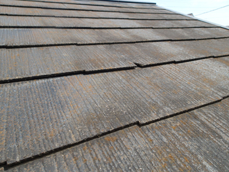 武蔵野市吉祥寺北町にて築21年の屋根塗装前調査、塗膜が劣化したスレートにはファインパーフェクトベストによる塗装工事をおすすめ