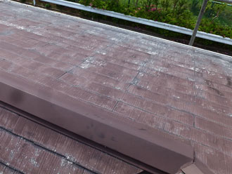 八王子市椚田町の外壁・屋根塗装調査、築21年で劣化してクラックが発生した外壁にはエラストコートをおすすめ