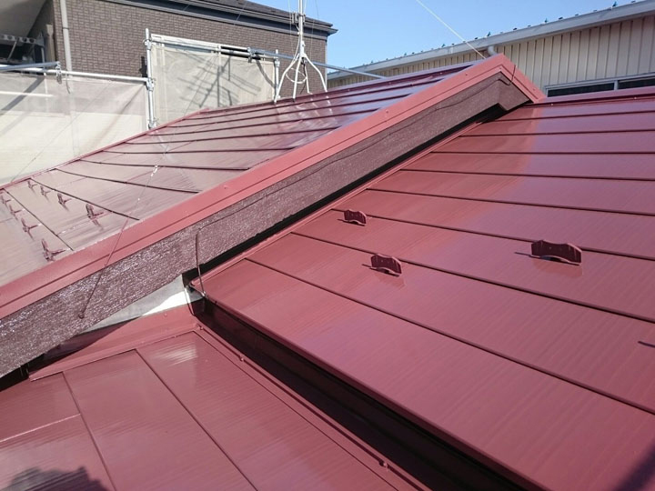 竣工、遮熱塗料を使った屋根塗装
