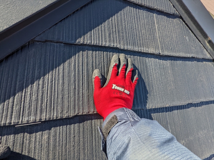 日野市栄町にて屋根の点検、屋根の塗装は税込415,800円から承っております！