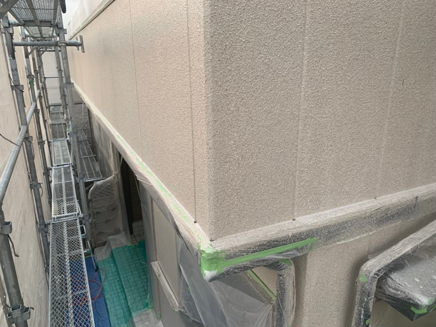 名古屋市東区／セキスイハイムの屋根塗装と雨戸塗装