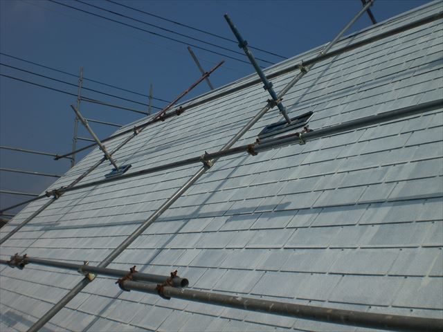 水戸市東前町でカラーベスト　アーバニー屋根をクールタイトＳｉで中塗り