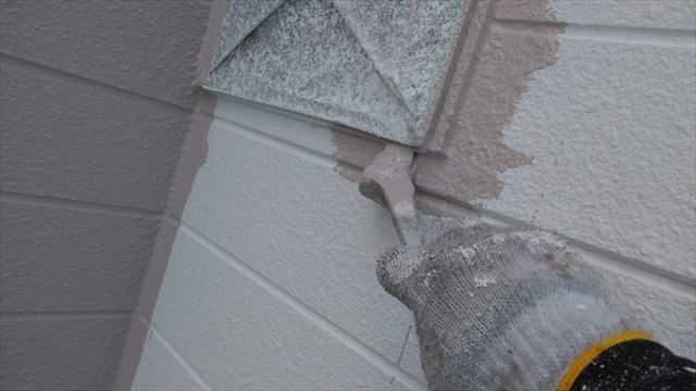 垂井町の二階建て住宅で外壁塗装と雨戸の吹付けを行いました