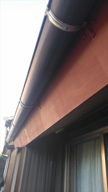 岐阜市内の住宅で屋根、庇、破風、鼻隠し、木部塗装工事作業