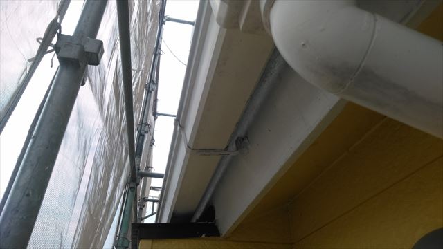 岐阜市の２階建て住宅で外壁塗装工事が始まりました。