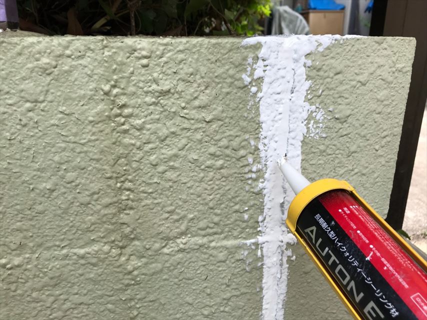 土岐市でエクスファイン艶消で、ブロック塀を塗り替えました。