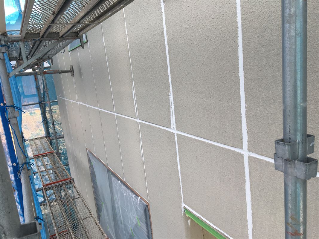 恵那市　外壁塗り替え　目地のコーキング　下地処理
