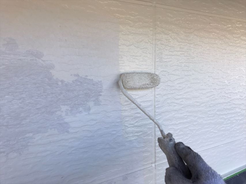 中津川市で外壁を超低汚染リファインに防カビ材を入れ塗り替え。