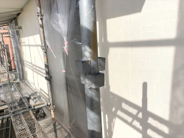 土岐市下石陶史台で高耐候性のシリコン塗料で外壁の上塗り塗装を行いました