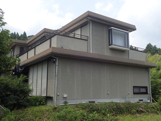 南房総市和田町布野にて遮熱塗料サーモアイSiで折半屋根塗装、ファインパーフェクトトップでの外壁塗装が竣工