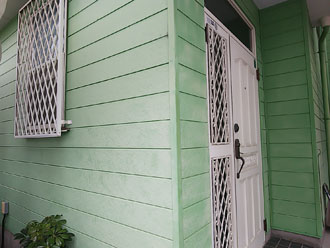 袖ヶ浦市奈良輪でグリーン色の窯業系サイディング外壁に色褪せが発生、パーフェクトトップを使用した外壁塗装をご提案