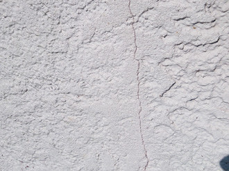 山武郡九十九里町片貝の外壁調査、塗膜劣化によりクラックが多数発生したモルタル外壁にはエラストコートによる外壁塗装工事をおすすめ