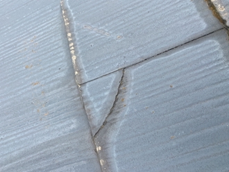 松戸市幸田にてスレート屋根の調査、縁切り不足を解消し屋根塗装工事