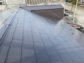 八街市八街にて塗膜劣化の屋根、サーモアイSiを使用した屋根塗装工事