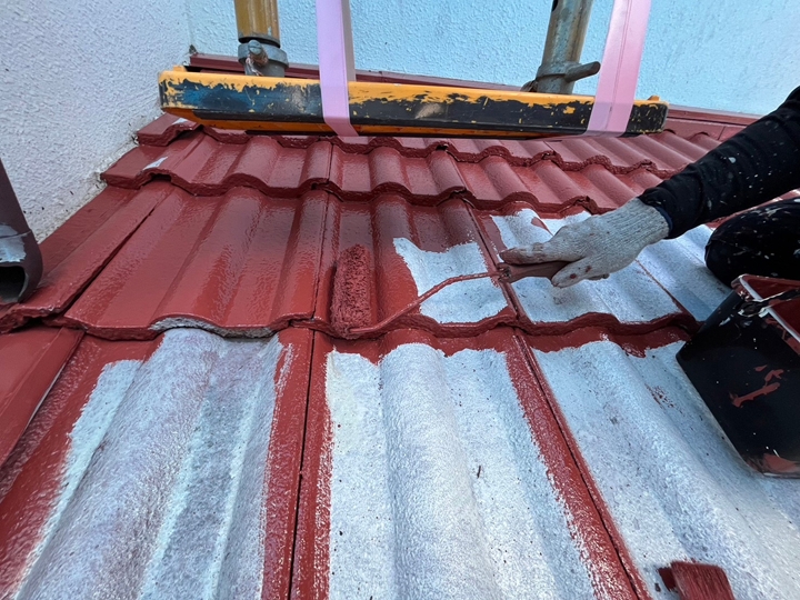 市川市大野町でセメント瓦にサーモアイSiで屋根塗装工事（198,000円～）